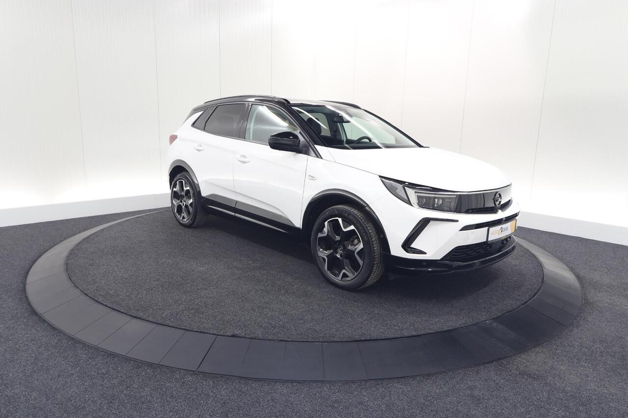 Opel Grandland Turbo 130 AT8 Ultimate | Camera | Adaptieve Cruise Control | Pack Winter | Elektronische Kofferklep