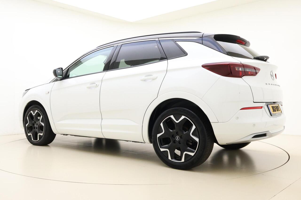 Opel Grandland 1.2 Turbo Ultimate 130pk Automaat | Achteruitrijcamera | Alcantara bekleding | Climate Control | Navigatie | Adaptive Cruise control | Stoel + stuurwielverwarming | Elektrische achterklep | Voorruitverwarming