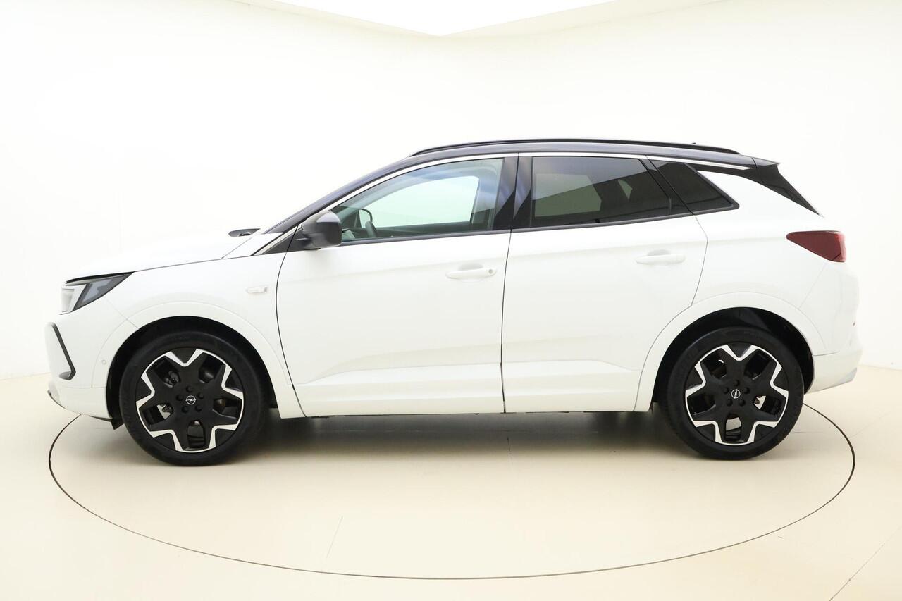 Opel Grandland 1.2 Turbo Ultimate 130pk Automaat | Achteruitrijcamera | Alcantara bekleding | Climate Control | Navigatie | Adaptive Cruise control | Stoel + stuurwielverwarming | Elektrische achterklep | Voorruitverwarming
