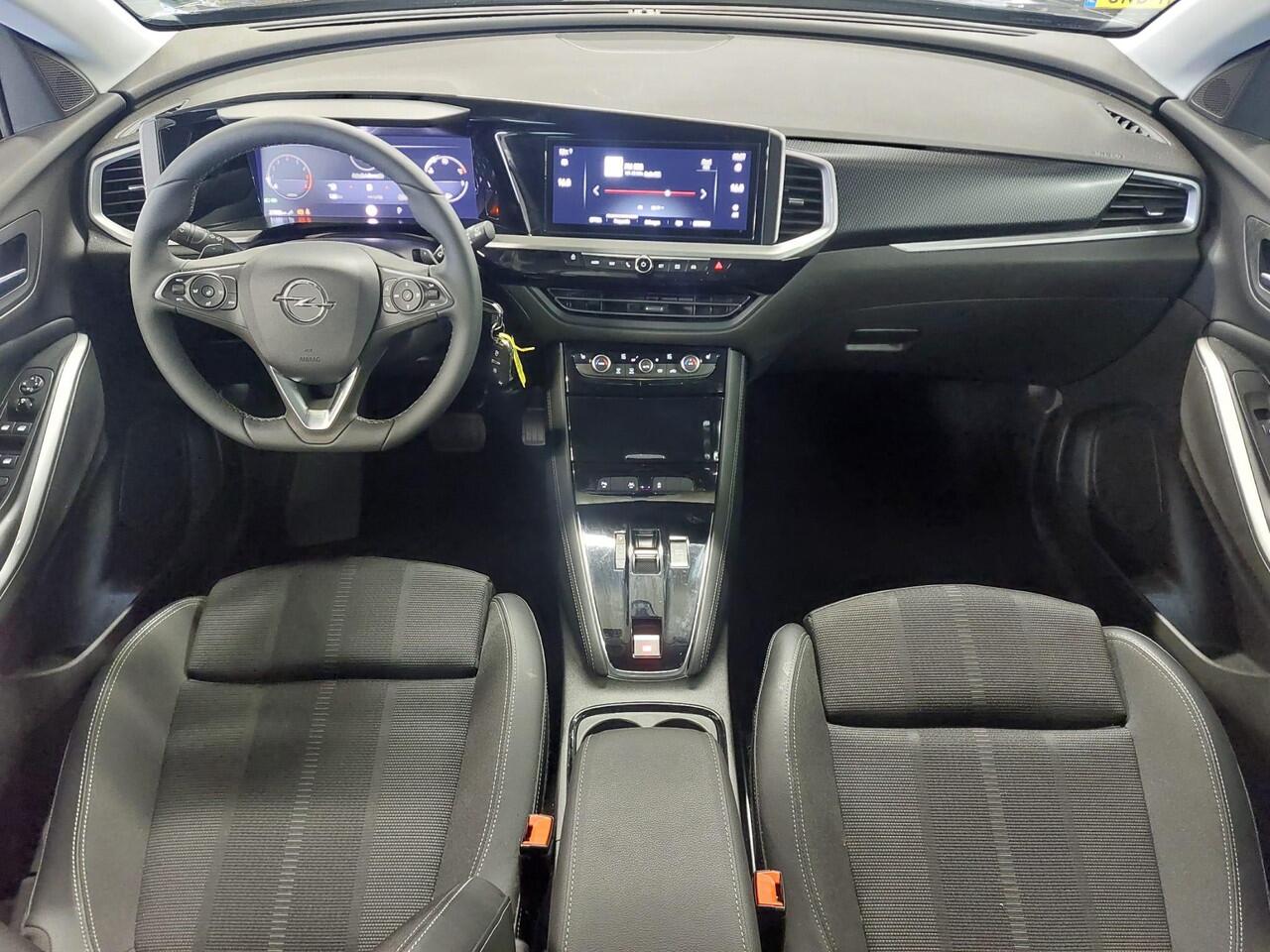 Opel Grandland 1.2 Turbo GS | Automaat | Camera | Carplay | Airco | Navi | LM velgen | Stuur - Stoelverwarming | ( Vestiging - Nieuwegein )