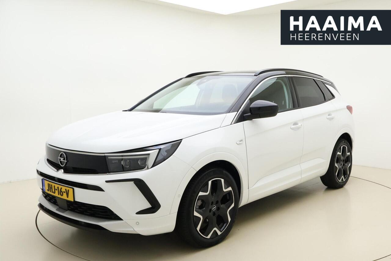 Opel Grandland 1.2 Turbo 130pk Automaat Ultimate | Navigatie | Alcantara bekleding | Elektrische achterklep | Stoel- en stuurverwarming | Climate control | Cruise control | Zwart dak