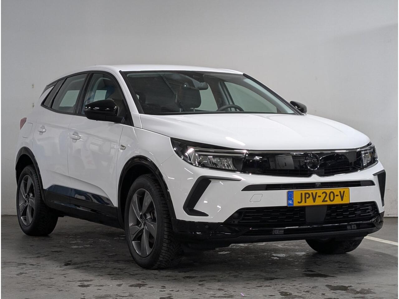 Opel Grandland GS 1.2 Turbo 130pk | ALL SEASON BANDEN | AGR-STOELEN | 360° CAMERA | STOEL + STUURVERW. | DODEHOEKBEW. | NAVI | ISOFIX |