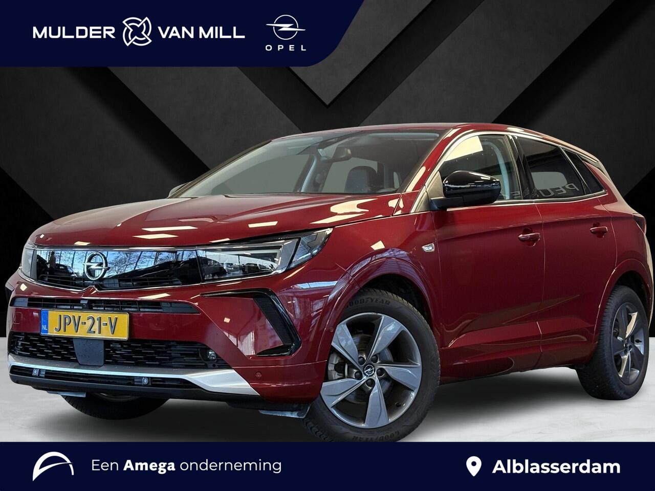 Opel Grandland Elegance 1.2 Turbo 130pk | ALL SEASON BANDEN | AGR-STOEL | LED PIXEL VERLICHTING | 360° CAMERA | DODEHOEKBEW. | NAVI | ISOFIX |
