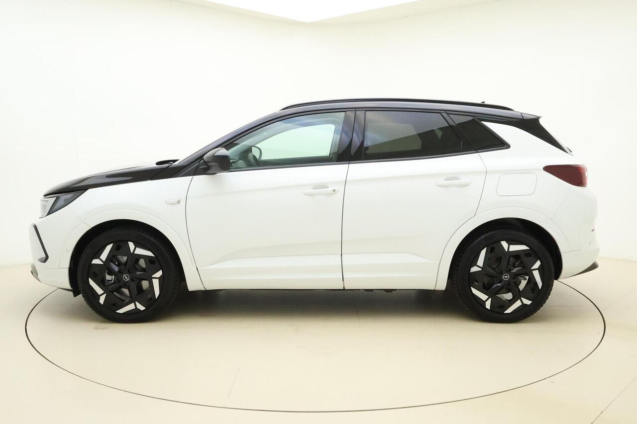 Opel Grandland 1.6 Turbo Plug-In Hybrid 300PK 4x4 GSe | Adaptive Cruise Control | 360° Camera | Stoelverwarming | Elektrische achterklep | Alcantara Bekleding | Camera | 19'' LM Velgen