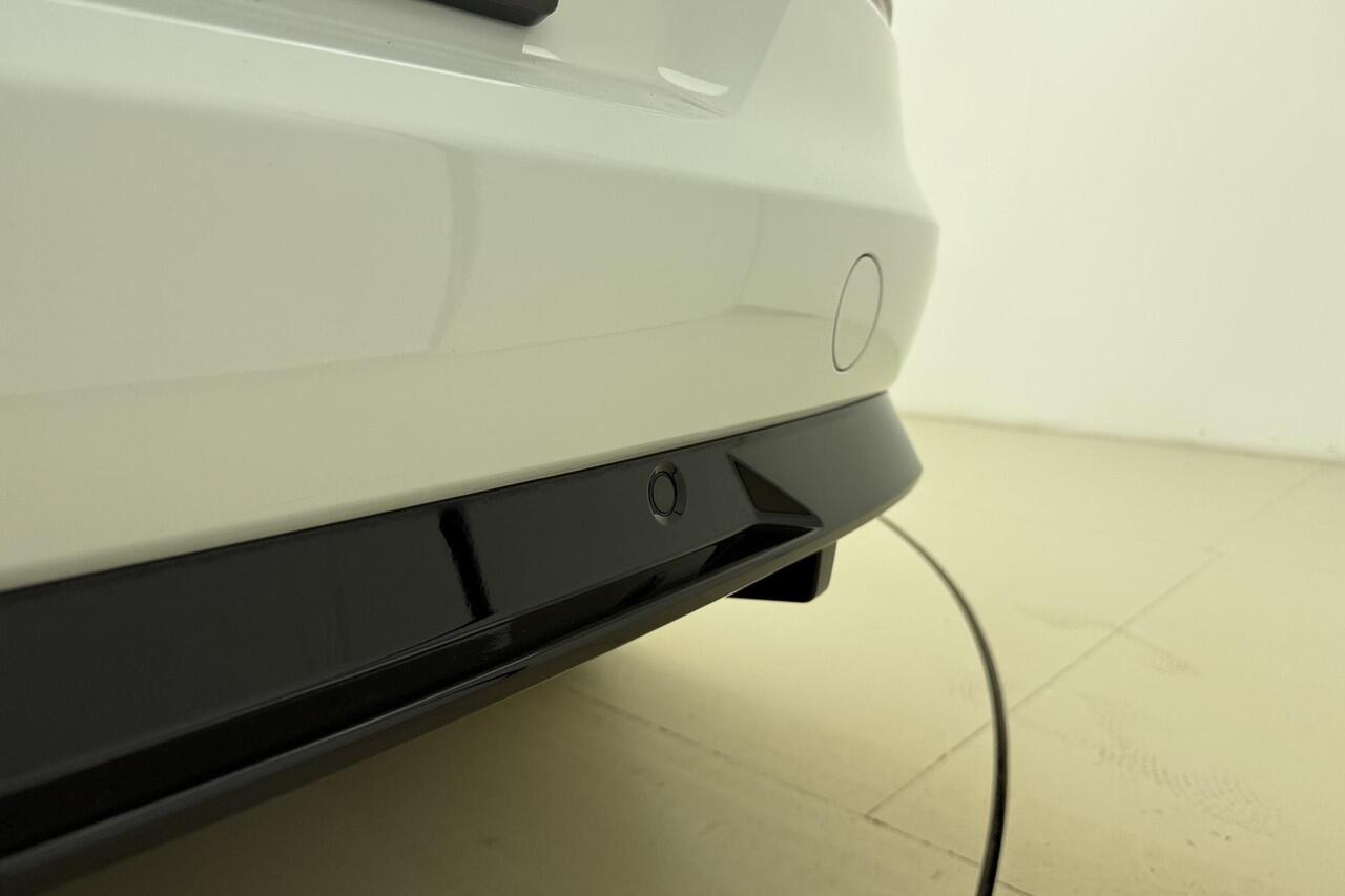 Opel Grandland 1.6 Turbo Plug-In Hybrid 300PK 4x4 GSe | Adaptive Cruise Control | 360° Camera | Stoelverwarming | Elektrische achterklep | Alcantara Bekleding | Camera | 19'' LM Velgen