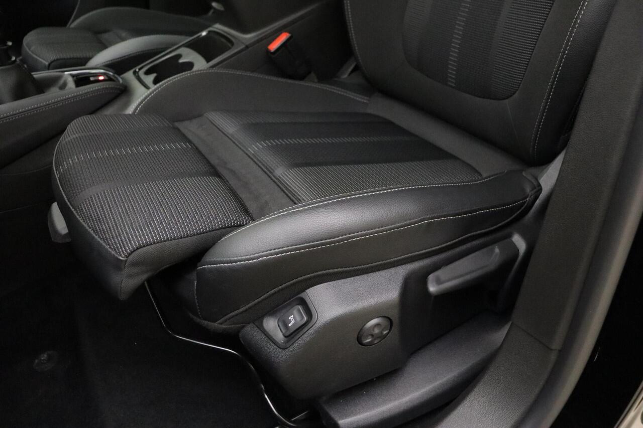 Opel Grandland 1.2 Turbo GS 130pk | Navigatie via APP | Climate Control | Stoel - Stuurverwarming | Parkeersensoren | Lichtmetalen Velgen | AGR Stoelen