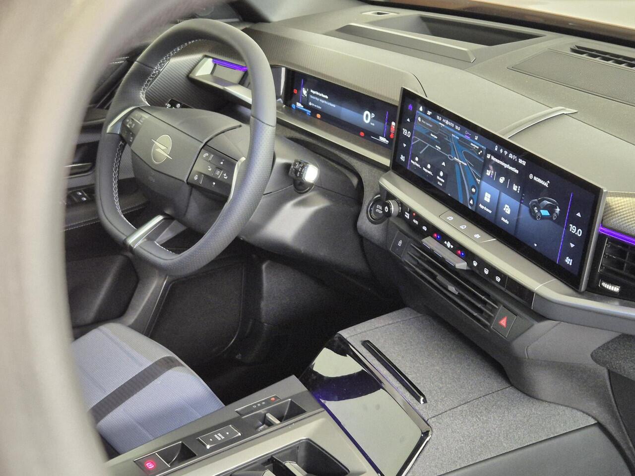 Opel Grandland Electric GS 73 kWh Head-Up Display | Panoramisch-Schuif/Kanteldak| 360° Camera | Navigatie | Stoel/Stuurverwarming | Apple Carplay/Android Auto |