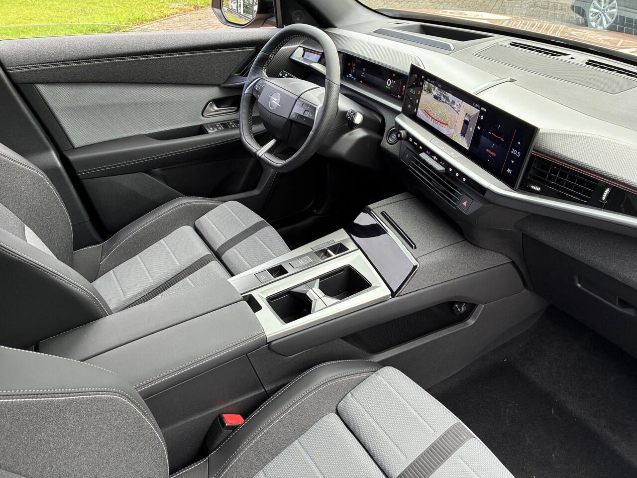 Opel Grandland Electric GS 73 kWh | Nieuw | 8 Jaar garantie | Elektrisch glazen panorama-dak | 20" LM-Velgen | Full-Options