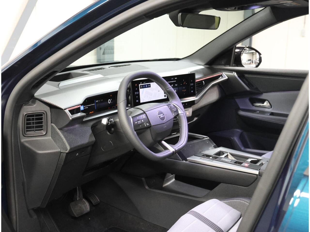 Opel Grandland 1.2 Turbo Hybrid Business Edition | Incl. ¤3.046,- Korting! | AUTOMAAT | 360° Camera | Stoel, stuur & voorruit verwarmd | Apple Carplay/Android Auto | Elektr. achterklep | ARG-stoelen | Matrix LED | Navigatie |