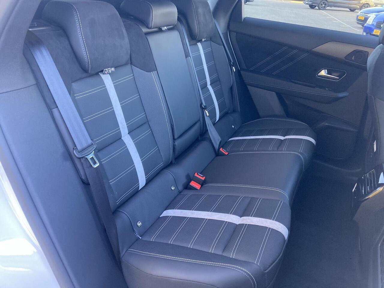 Opel Grandland 1.2 Turbo Hybrid Business Edition | NIEUW | DIRECT LEVERBAAR | Navigatie | Lederen bekleding | Adaptive Cruise Control | Camera | Focal | Glazen schuifdak | LED Matrix | 19" Lichtmetalen velgen