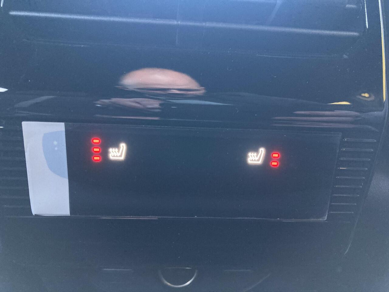 Opel Grandland 1.2 Turbo Hybrid Business Edition | NIEUW | DIRECT LEVERBAAR | Navigatie | Lederen bekleding | Adaptive Cruise Control | Camera | Focal | Glazen schuifdak | LED Matrix | 19" Lichtmetalen velgen