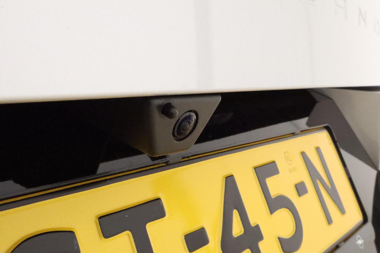 Opel Grandland 1.6 Turbo Plug-in-Hybrid GS | 7.4 KW boardlader | Rondomzicht camera | LED matrix | 20'' lichtmetalen velgen | Panoramadak | AGR stoel | Elektrische achterklep