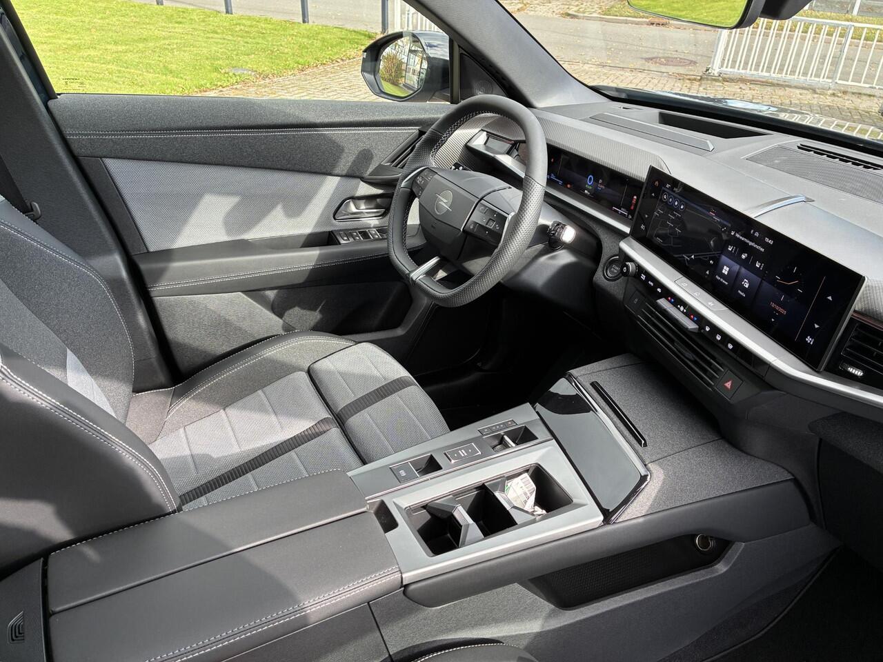 Opel Grandland 1.6 Turbo Plug-in-Hybrid GS | ECC | Panoramisch glazen schuifdak | Comfort Plus Pakket | Technologie Plus Pakket | 7,4Kw Boordlader | 20" LM-Velgen