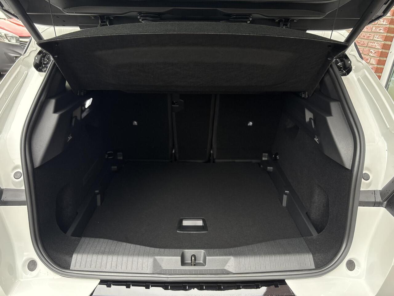 Opel Grandland Electric Business Edition 73kWh 210pk | Hi-Fi FOCAL® | SCHUIF/KANTELDAK | LED PIXEL VERLICHTING | HEAD UP DISPLAY | ISOFIX |