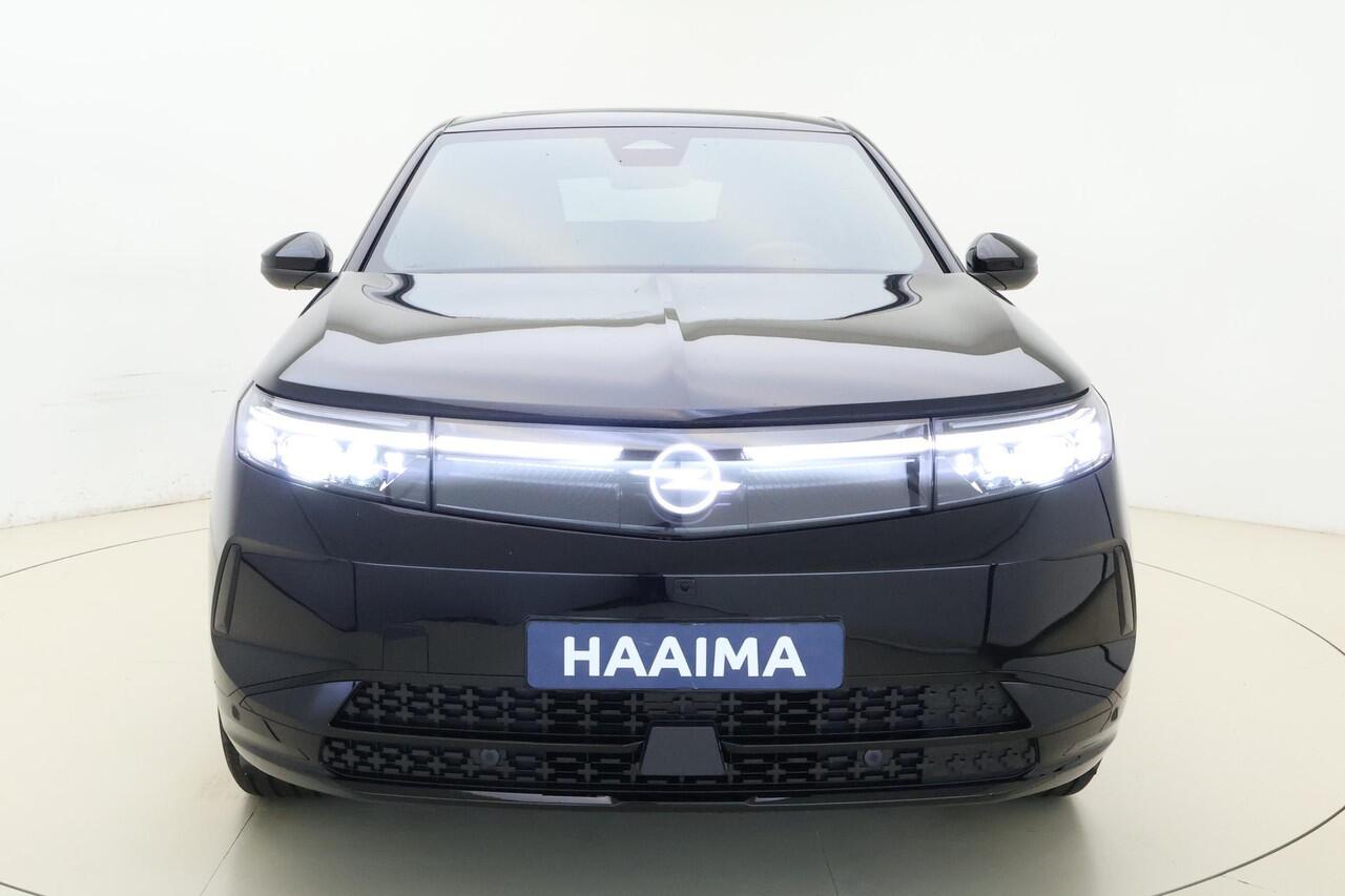 Opel Grandland Electric Business Edition 73 kWh | Voorraad levering 2025! | LED matrix | Rondomzicht camera | Navigatie | Keyless | Adaptive cruise control | Elektrische achterklep | HUD | Focal audio