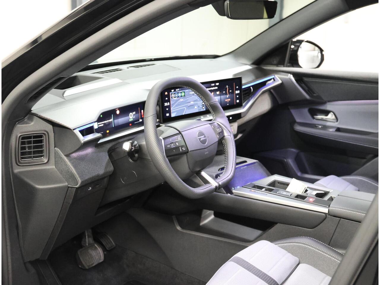 Opel Grandland Electric Business Edition 73 kWh | Incl. ¤3.499,- Korting ! | 17% bijtelling | AUTOMAAT | Warmtepomp | 360° Camera | Stoel, stuur & voorruit verwarmd | Apple Carplay/Android Auto | Elektr. achterklep | ARG-stoelen | Matrix LED | Navigatie |