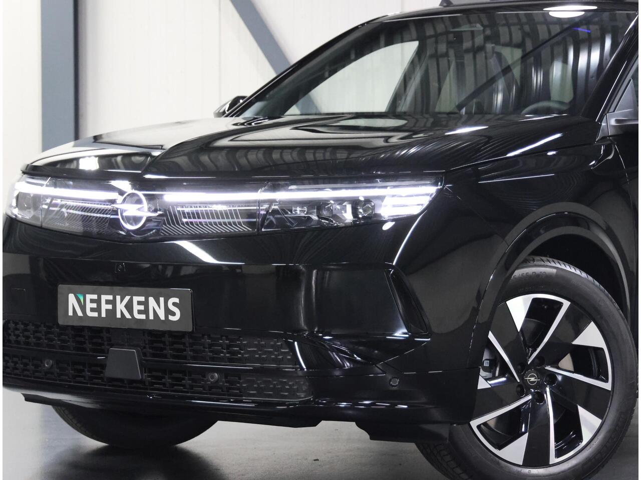 Opel Grandland Electric Business Edition 73 kWh | Incl. ¤3.499,- Korting ! | 17% bijtelling | AUTOMAAT | Warmtepomp | 360° Camera | Stoel, stuur & voorruit verwarmd | Apple Carplay/Android Auto | Elektr. achterklep | ARG-stoelen | Matrix LED | Navigatie |