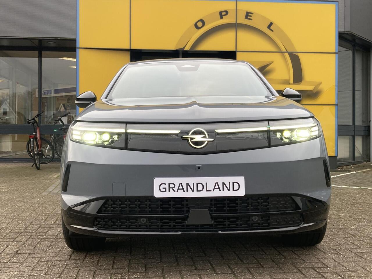 Opel Grandland Electric Business Edition 73 kWh | Voorraad direct leverbaar! | Elektrisch schuifdak | Warmtepomp | Headup display | Focal | Elektrische achterklep | Voorruitverwarming | Adapt. Cruise control