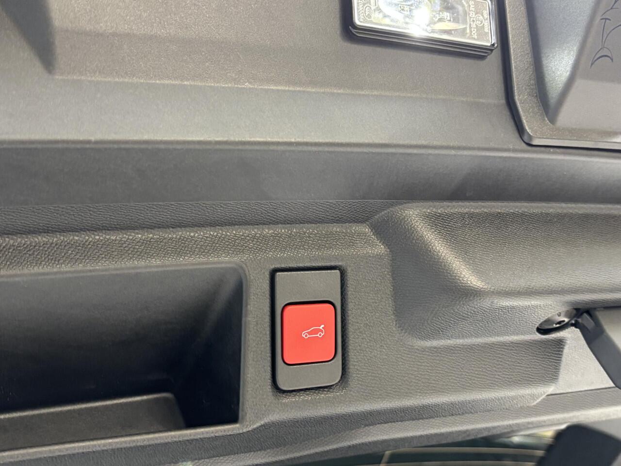 Opel Grandland 1.6 Turbo Plug-in-Hybrid GS Stoelverwarming | Stuurverwarming | Afneembare trekhaak | Focal Audio | Panoramadak