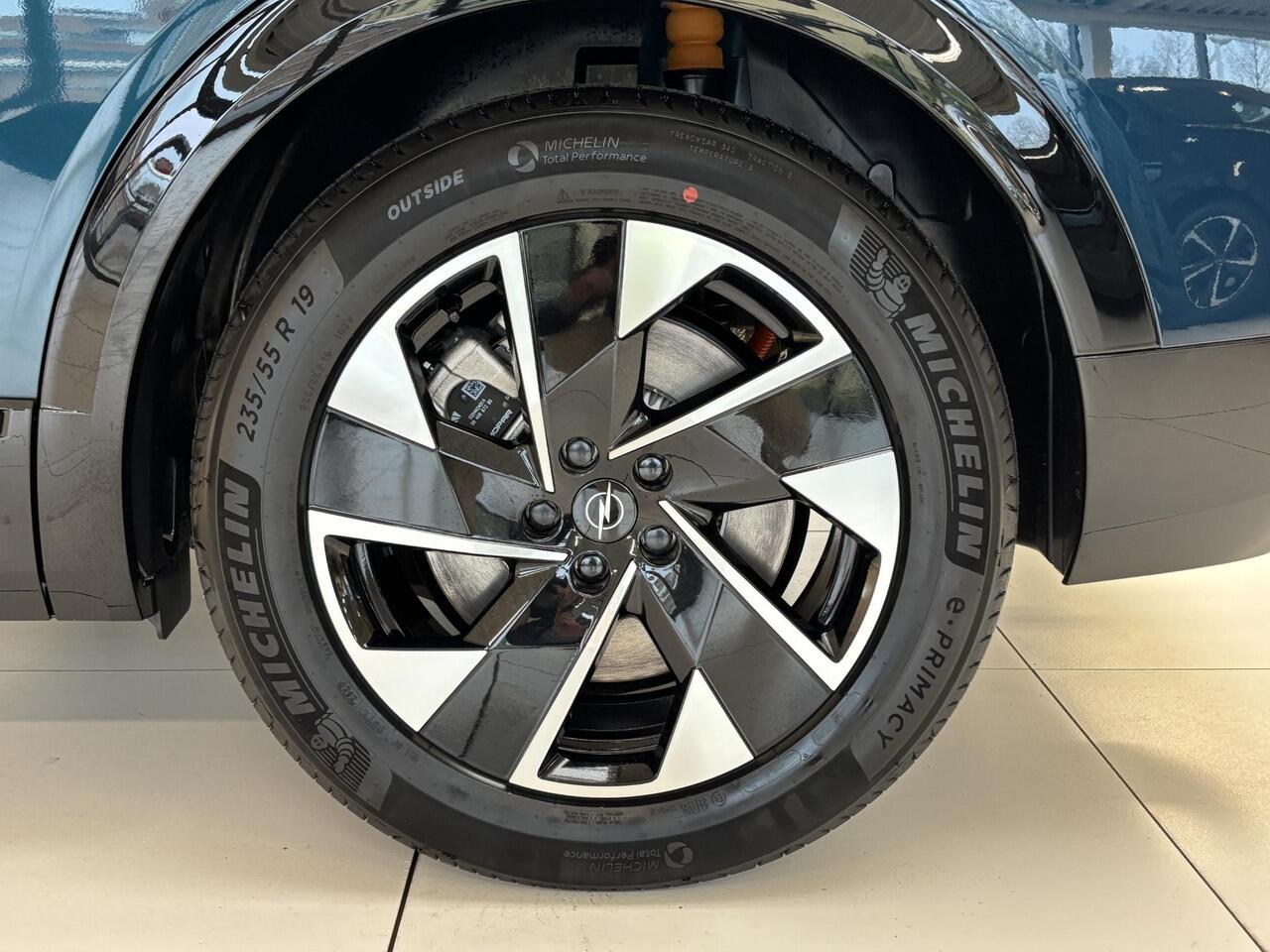 Opel Grandland 1.6 Turbo Plug-in-Hybrid GS Stoelverwarming | Stuurverwarming | Afneembare trekhaak | Focal Audio | Panoramadak