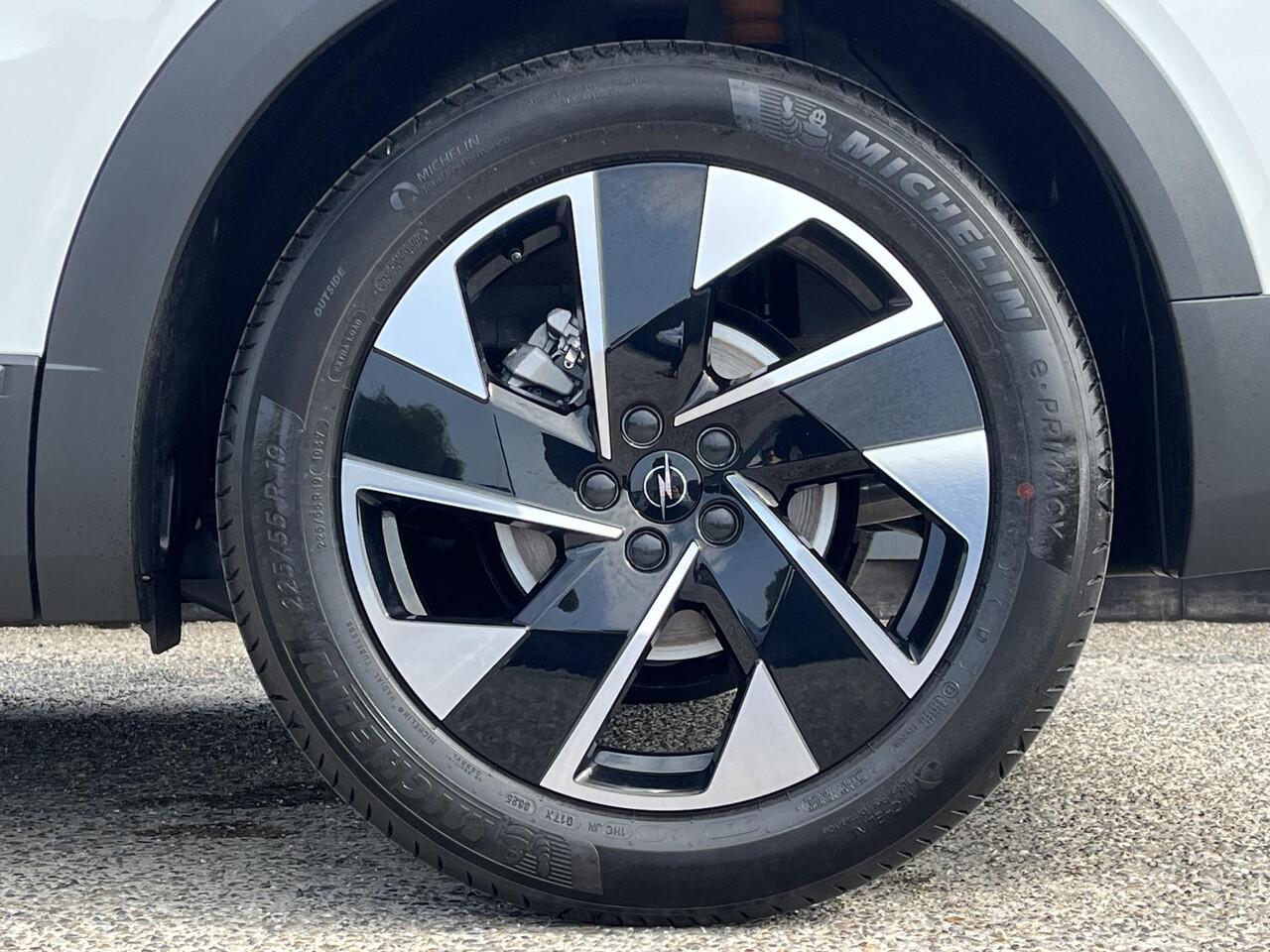 Opel Grandland GS 1.2 Hybrid 145pk eDCT6 | SCHUIF/KANTELDAK | WINTERPACK | PREMIUM AUDIO |