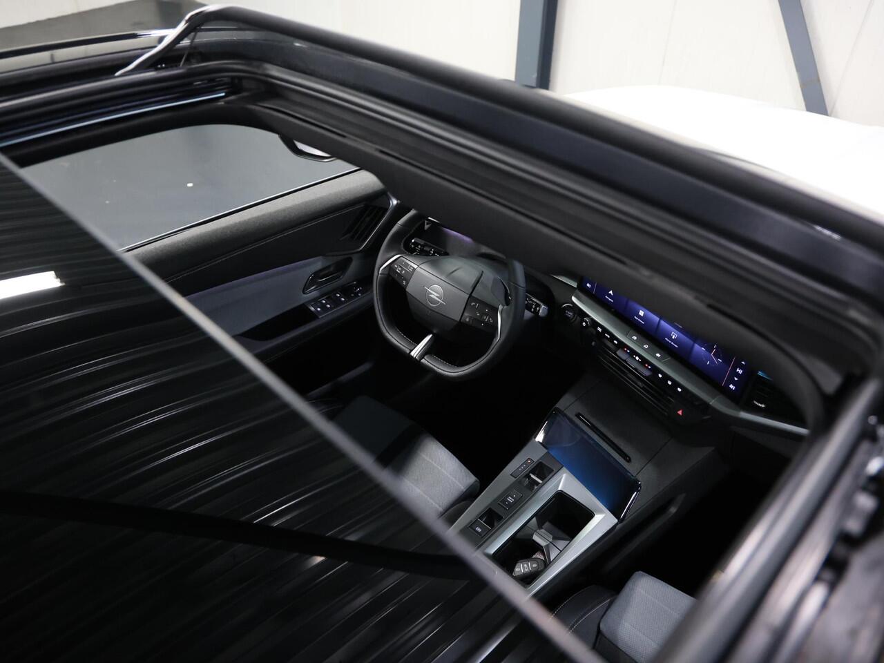 Opel Grandland Electric GS 73 kWh 210PK | 1ste eigenaar | Head-up display | AppleCarPlay/AndroidAuto | Schuifkanteldak | Navigatie | Adaptieve Cruise Control | Keyless | AGR Stoelen | Stoel/Stuur/Voorruitverwarming | FULL LED | 360'Camera | Isofix | Privacy Glass |