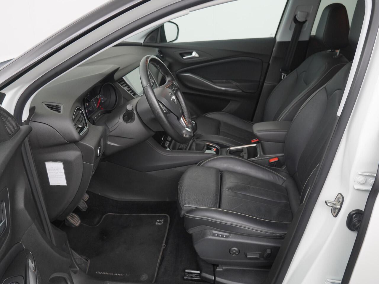 Opel Grandland X 1.2 Turbo Innovation - Navigatie - Climate Control - 360 camera