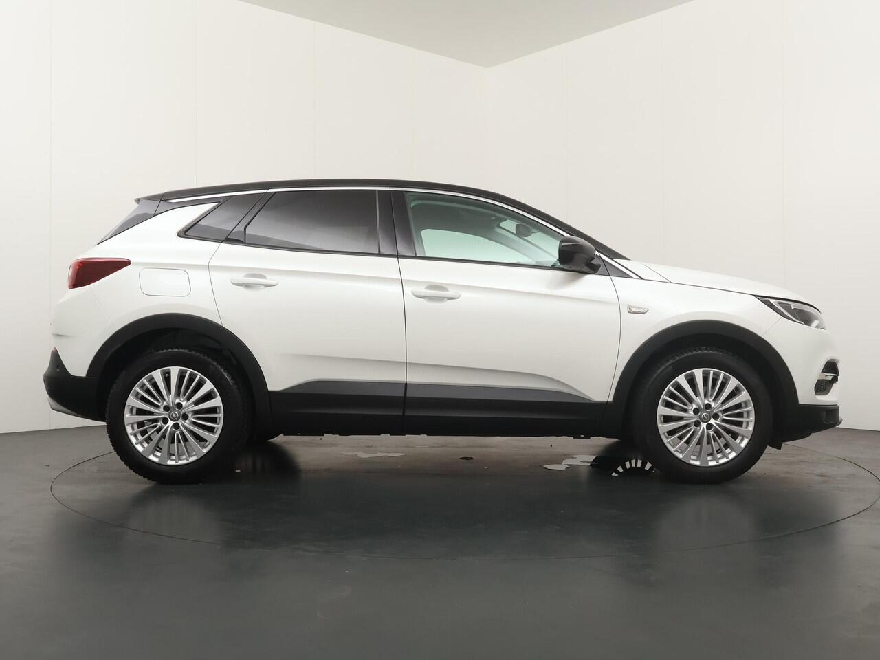 Opel Grandland X 1.2 Turbo Innovation - Navigatie - Climate Control - 360 camera