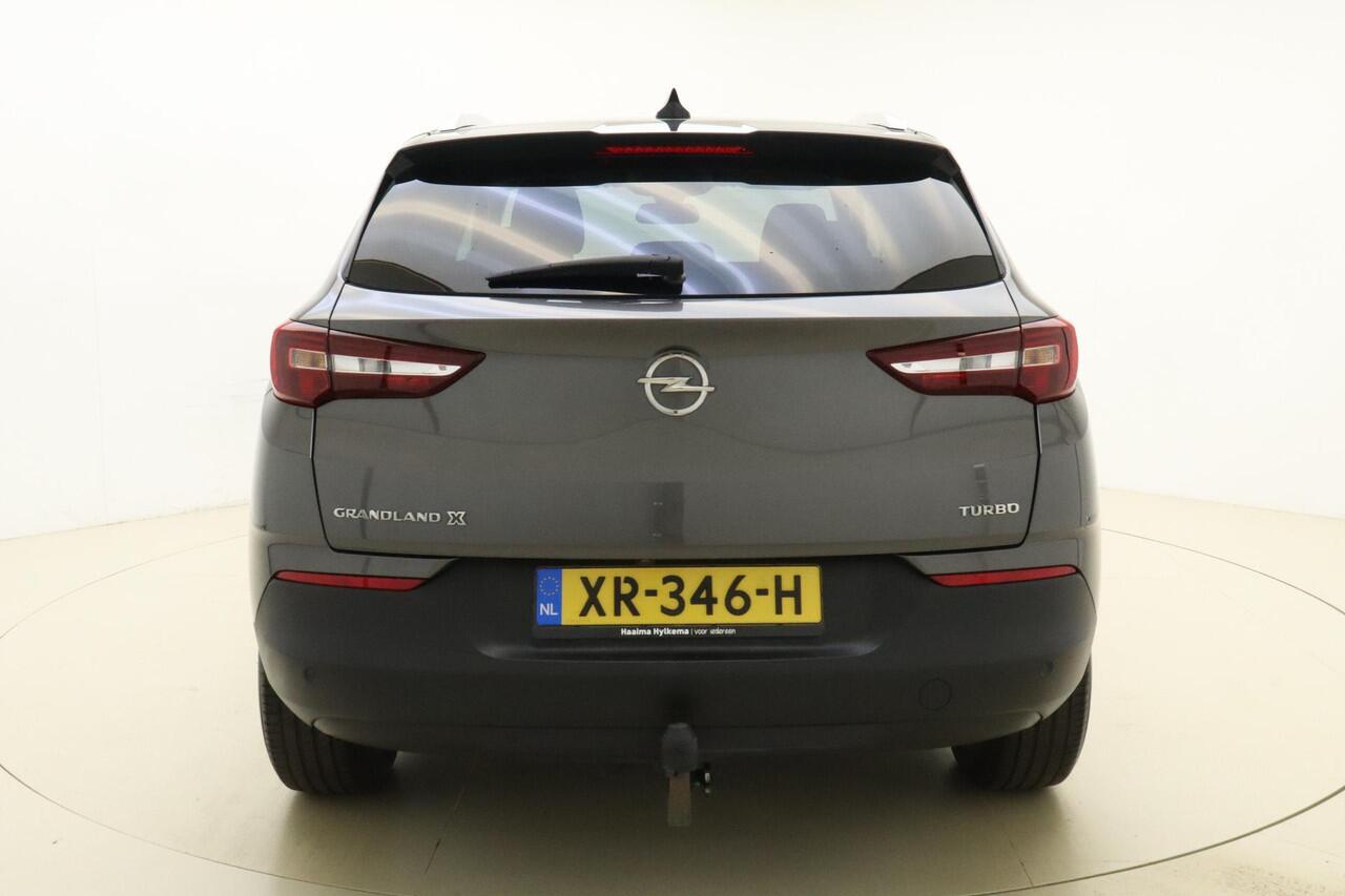 Opel Grandland X 1.2 Turbo Business Executive | Navigatie pakket | AGR stoelen | Climate-control | Afneembare trekhaak | Camera achter |