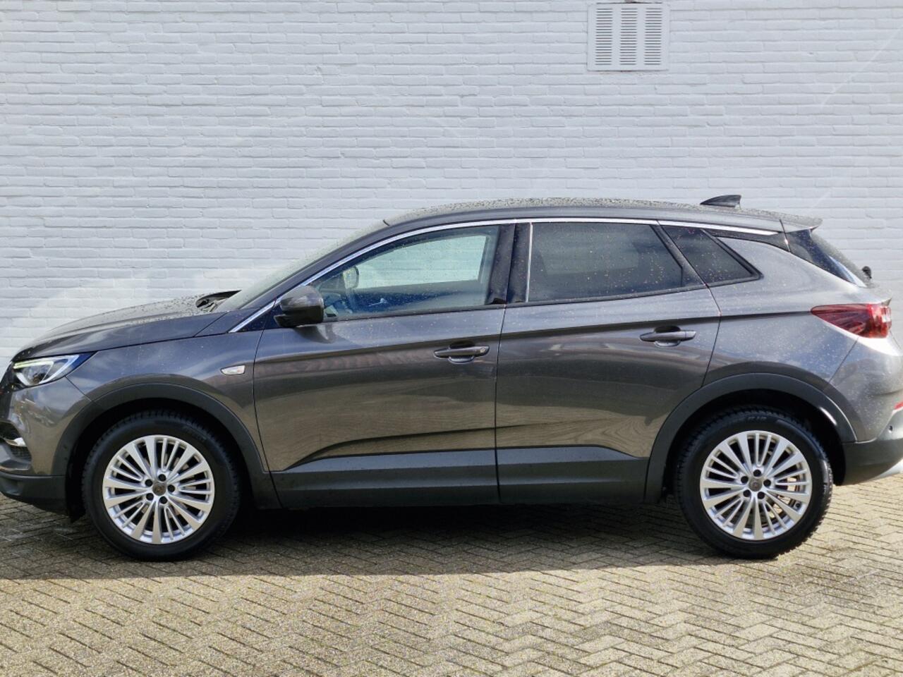 Opel Grandland X 1.2 Turbo Business Executive