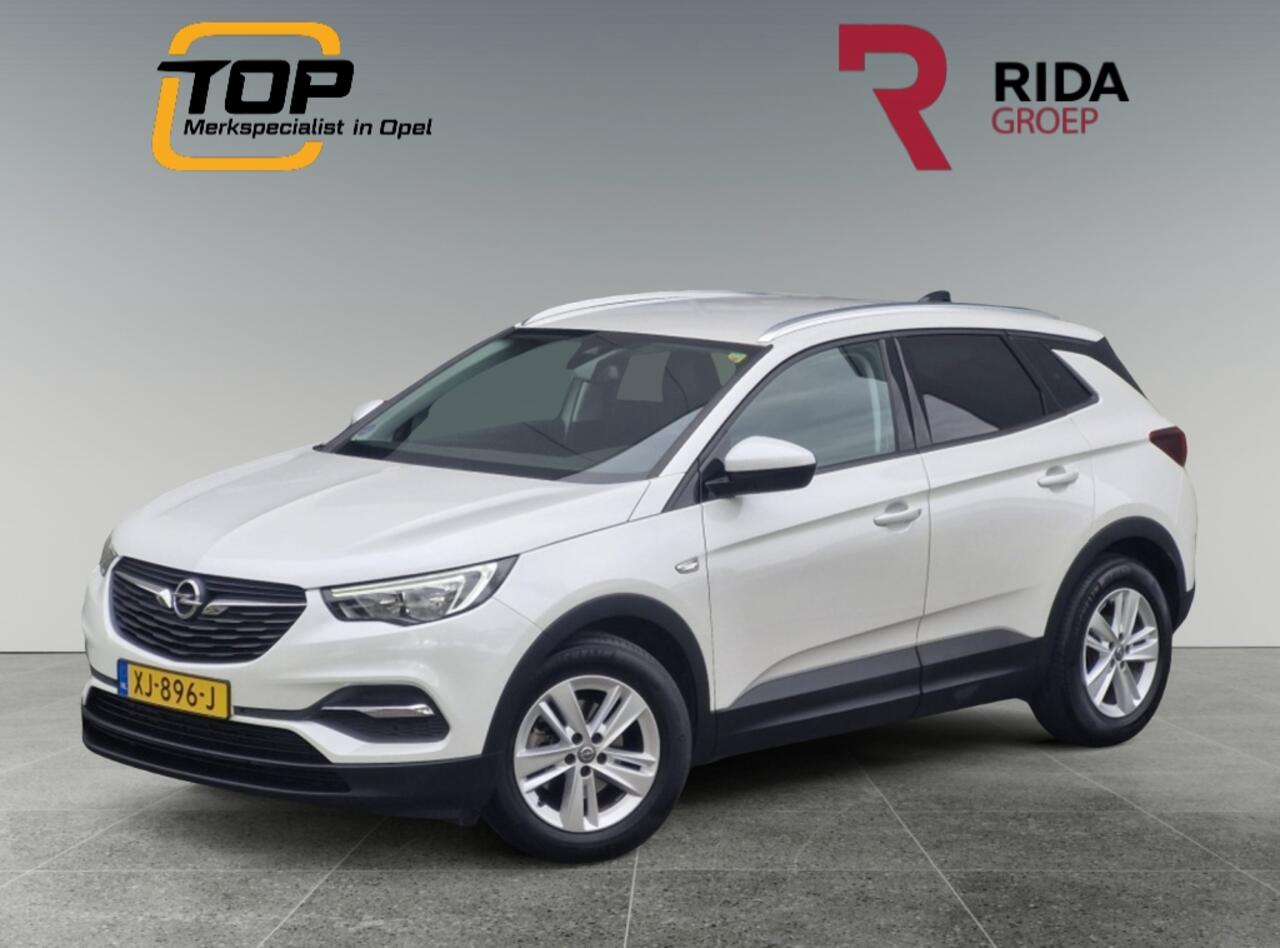 Opel Grandland X 1.2 Turbo Business +