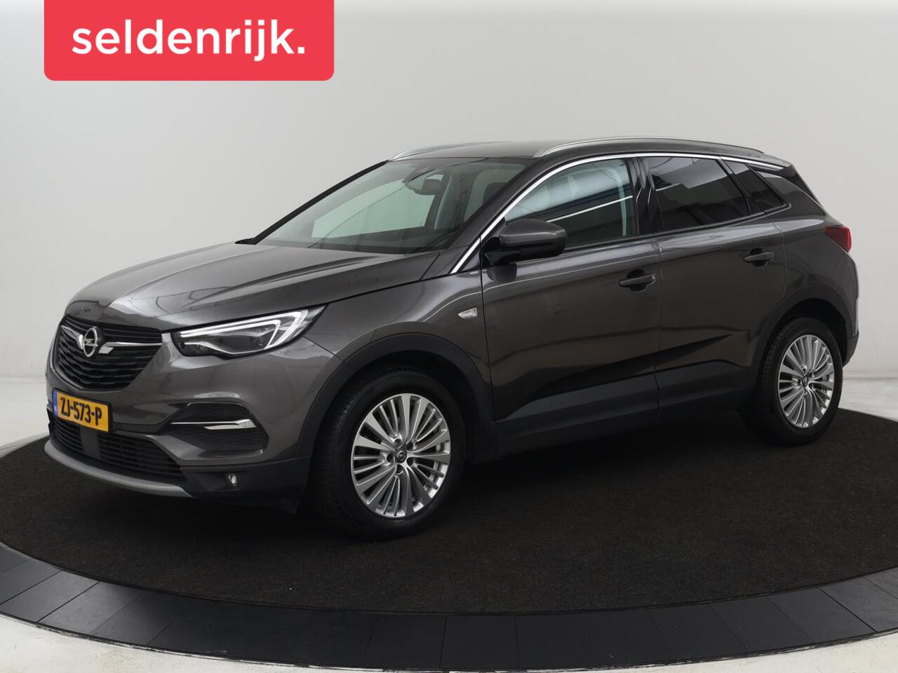 Opel Grandland X 1.2 Turbo Executive | Automaat | Carplay | Full LED | Comfortstoelen | Camera | Navigatie | Climate control | Keyless | Parkeerhulp | Cruise control