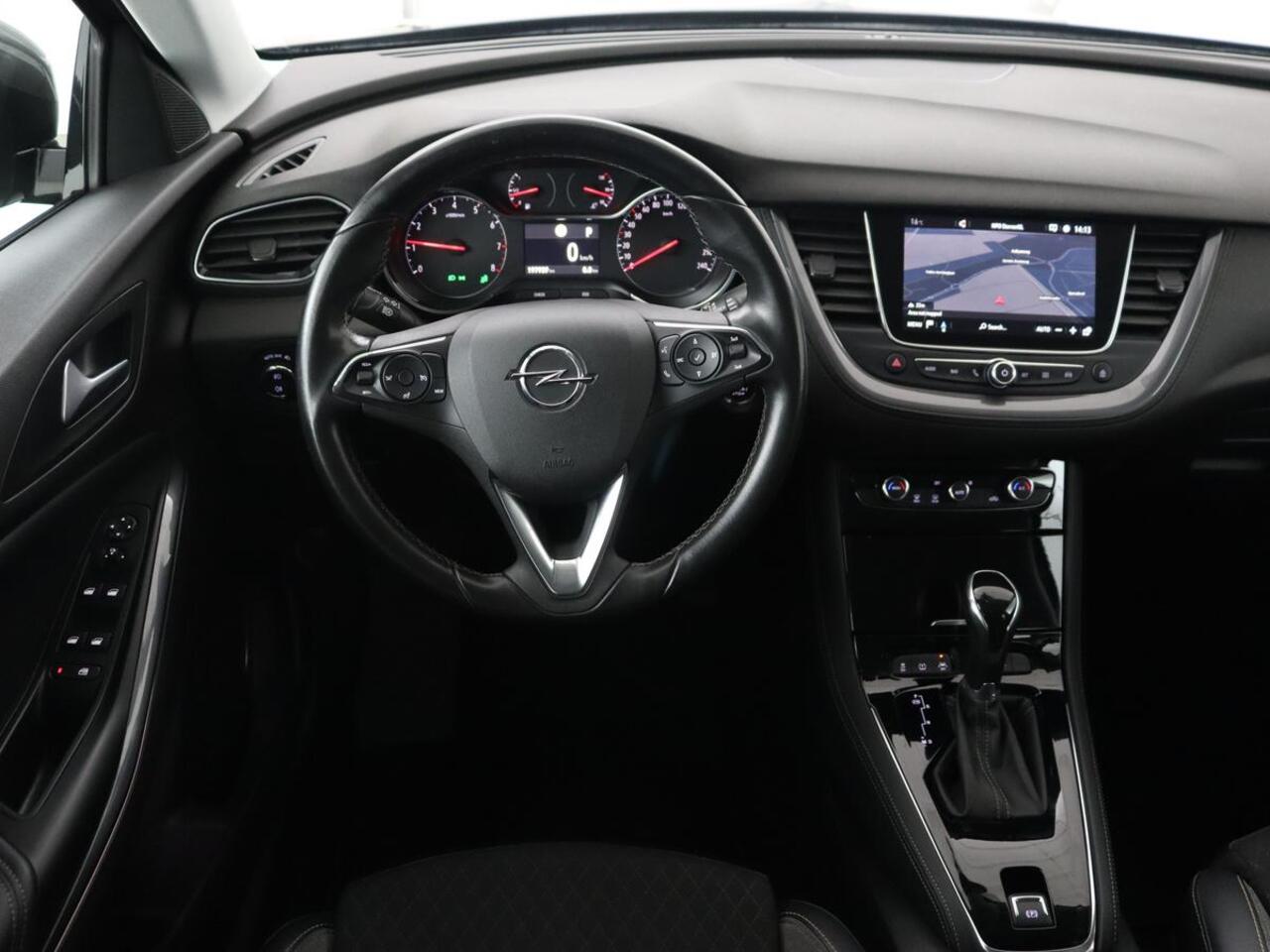 Opel Grandland X 1.2 Turbo Executive | Automaat | Carplay | Full LED | Comfortstoelen | Camera | Navigatie | Climate control | Keyless | Parkeerhulp | Cruise control