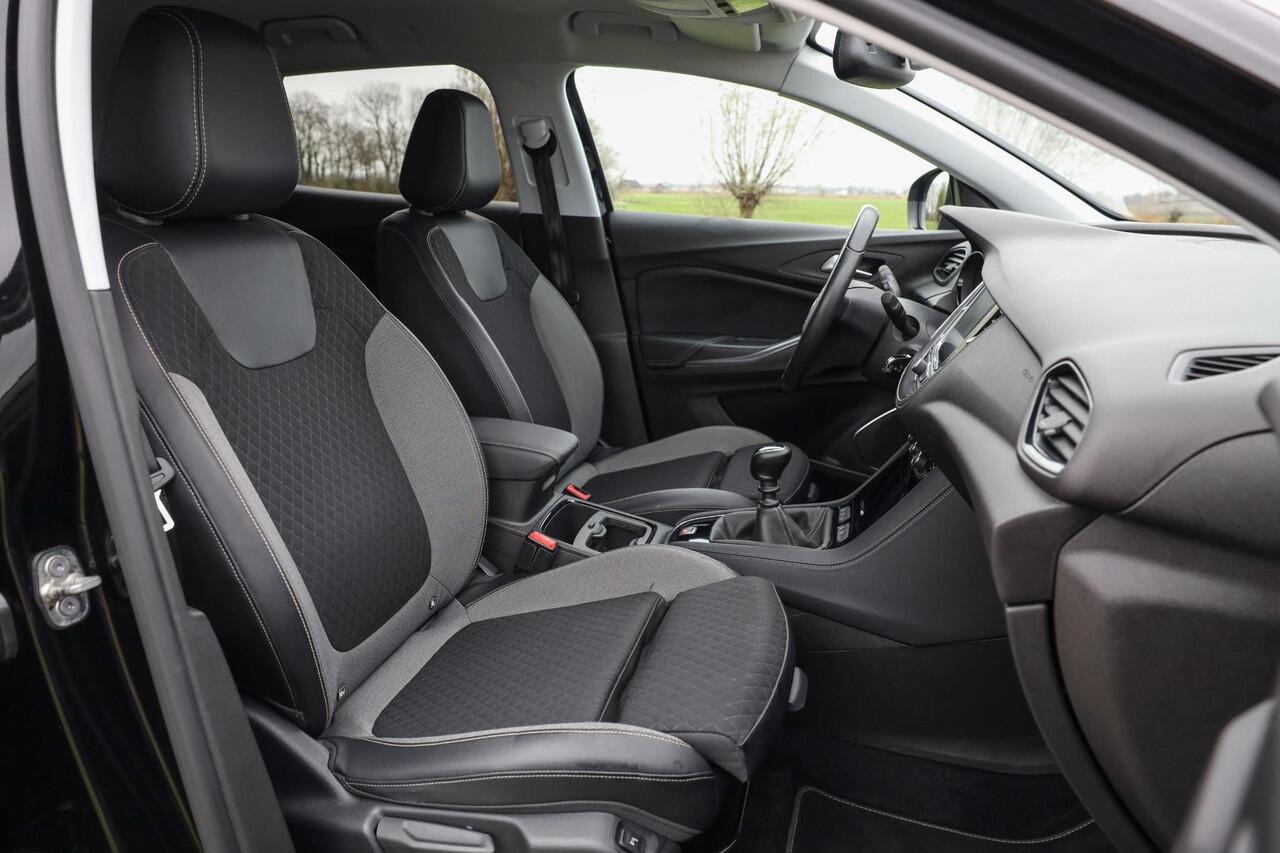 Opel Grandland X 1.2 Turbo 130 PK Business + ? Camera ? CarPlay ? Comf-Stoelen