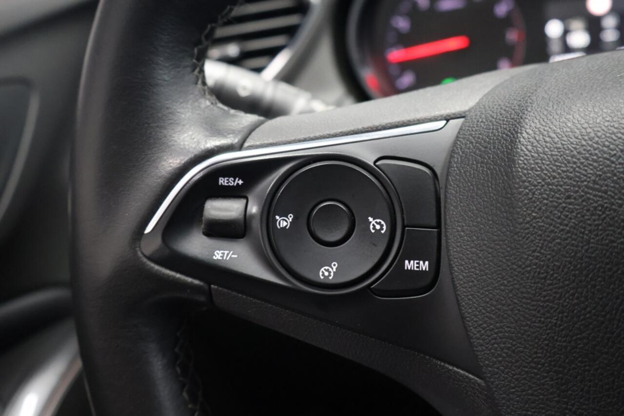 Opel Grandland X 1.2 Turbo Business Executive | Trekhaak | Navigatie