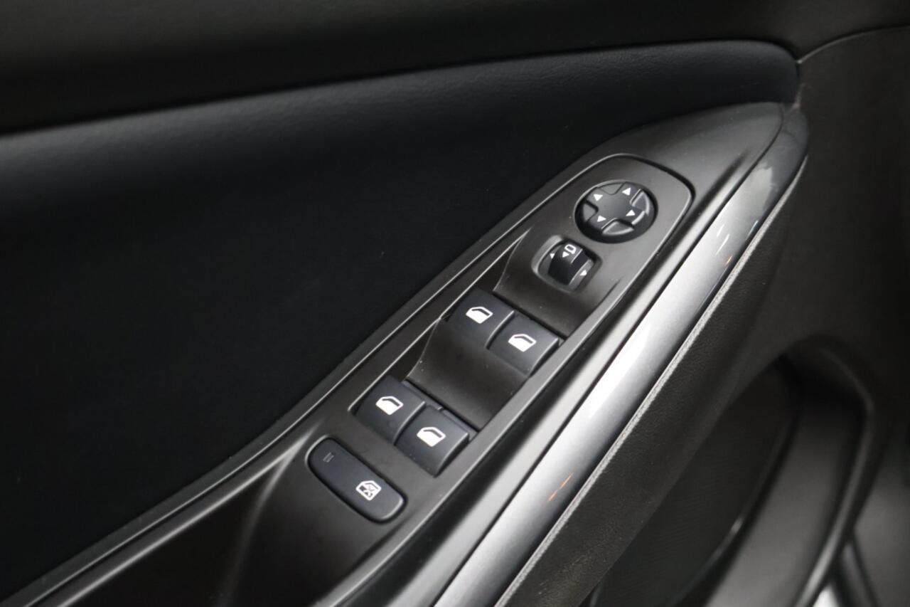 Opel Grandland X 1.2 Turbo Business Executive | Trekhaak | Navigatie