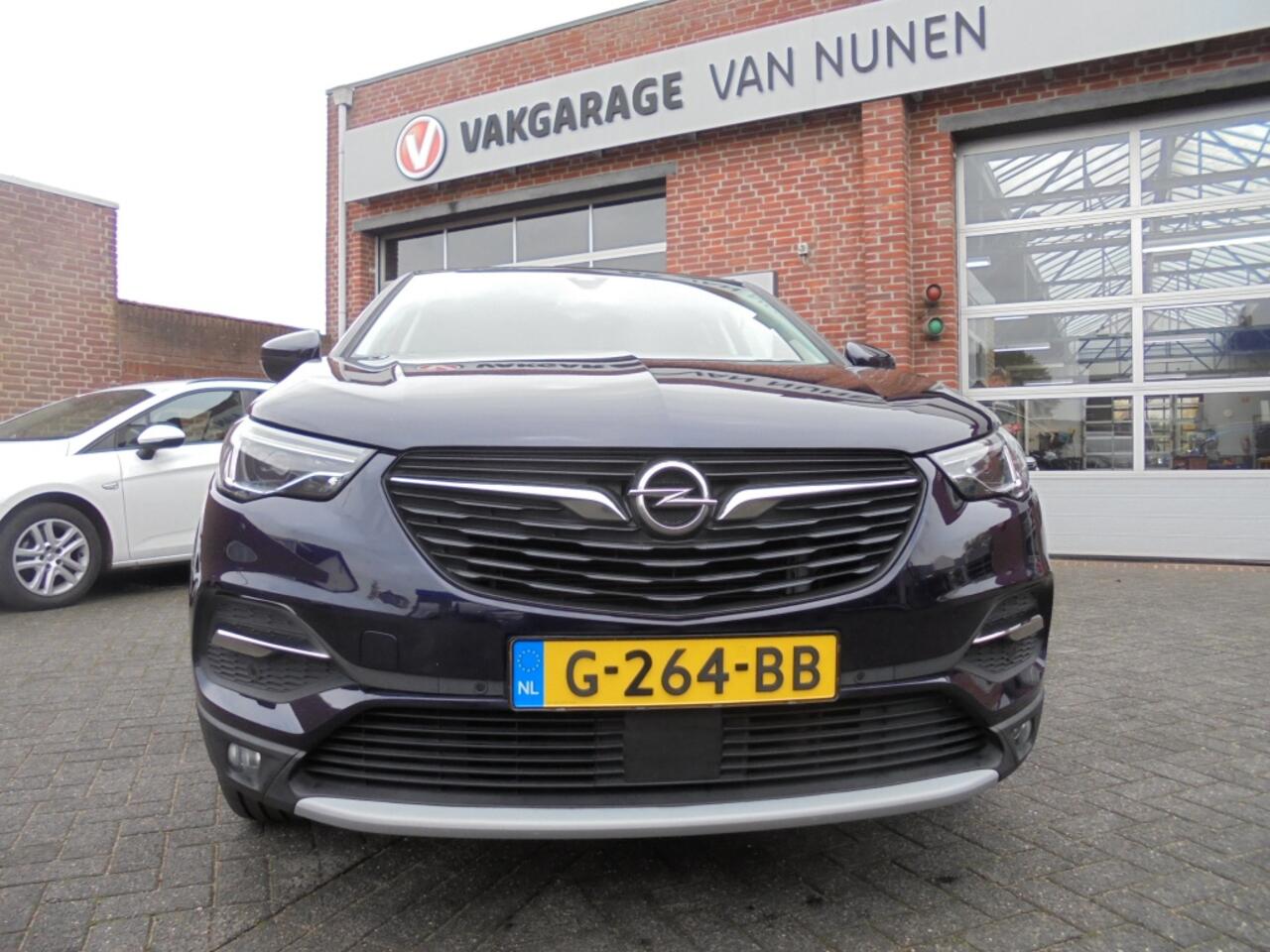 Opel Grandland X 1.2 Turbo Executive||Led||PDC||ECC||Apple||Trekhaak||Rijklaar||