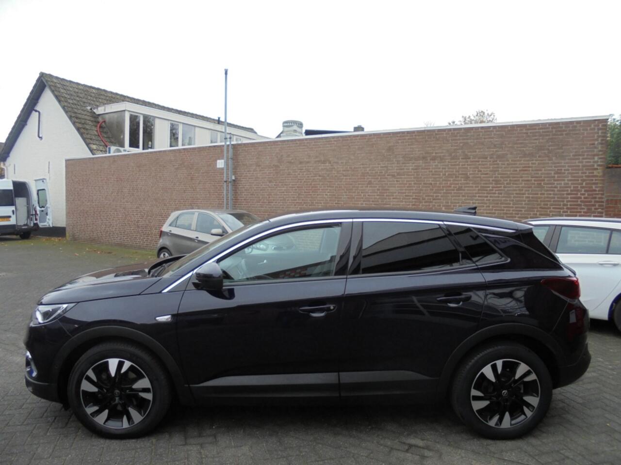 Opel Grandland X 1.2 Turbo Executive||Led||PDC||ECC||Apple||Trekhaak||Rijklaar||