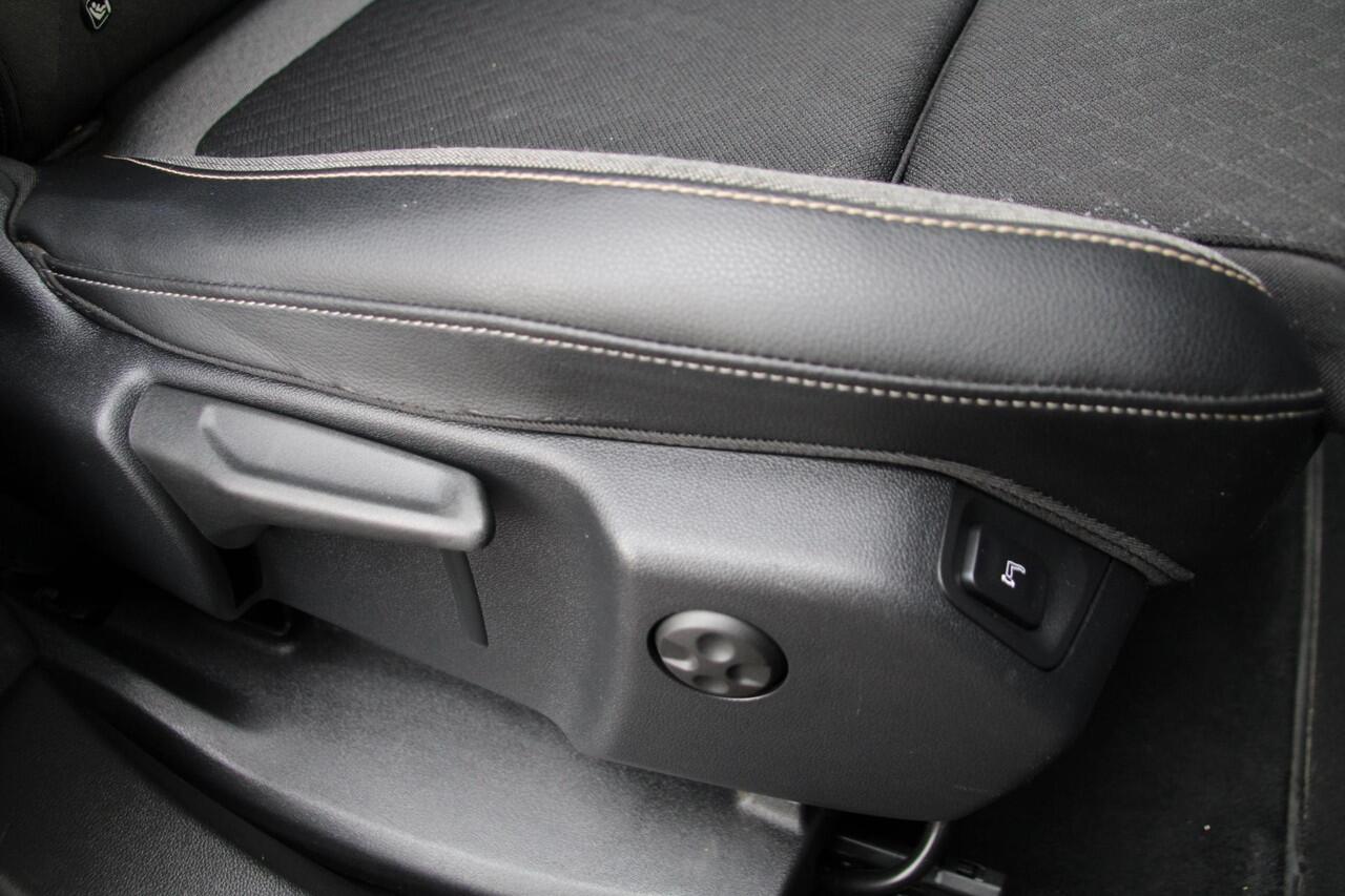 Opel Grandland X 1.2 Turbo 130pk Business + Comfort Pack Airco Camera Carplay Trekhaak 1e eigenaar