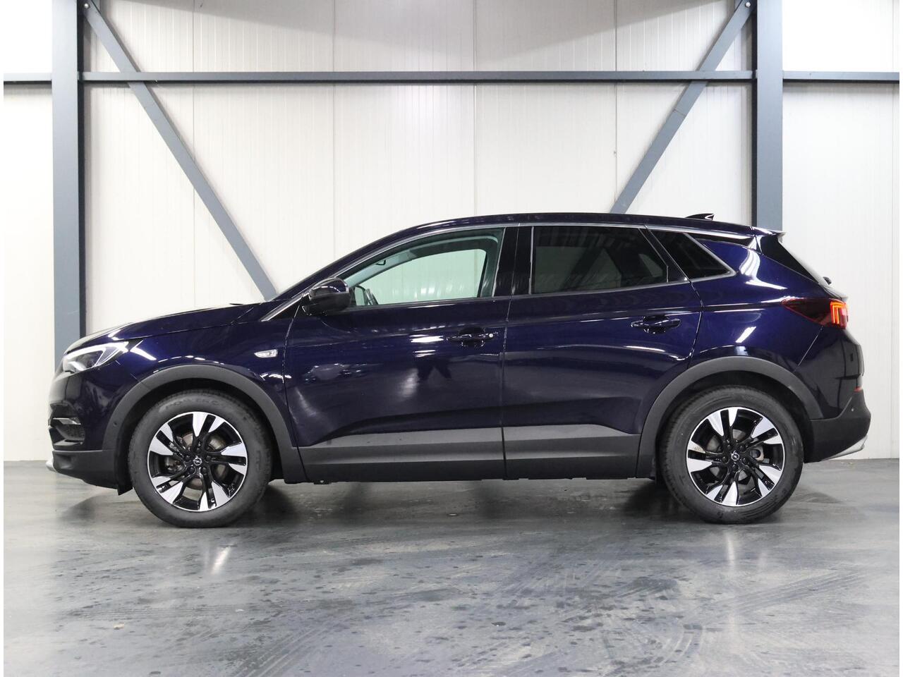 Opel Grandland X 130pk Innovation | 1ste eigenaar | Panoramadak | Camera | LED Koplampen | Elektrische Achterklep | Dodehoekdetectie | Keyless | Navigatie | Climate | 18" Lichtmetalen Velgen | Apple Carplay/Android Auto |