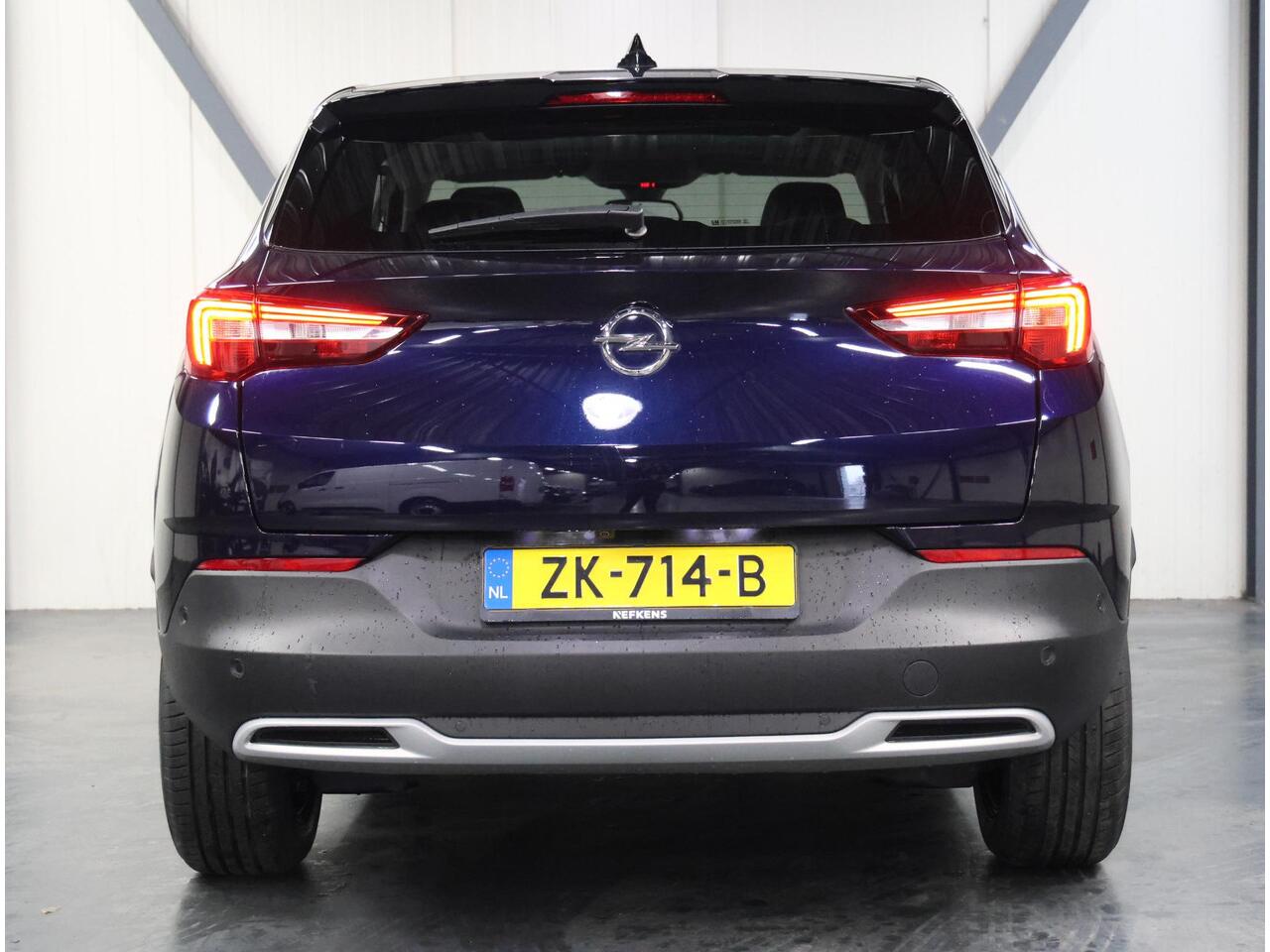 Opel Grandland X 130pk Innovation | 1ste eigenaar | Panoramadak | Camera | LED Koplampen | Elektrische Achterklep | Dodehoekdetectie | Keyless | Navigatie | Climate | 18" Lichtmetalen Velgen | Apple Carplay/Android Auto |