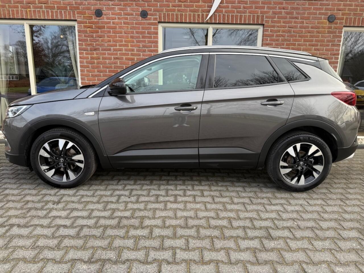 Opel Grandland X 1.2 Turbo Ultimate STOEL&STUUR&VOORRUIT VERW. / CAMERA / 18 INCH