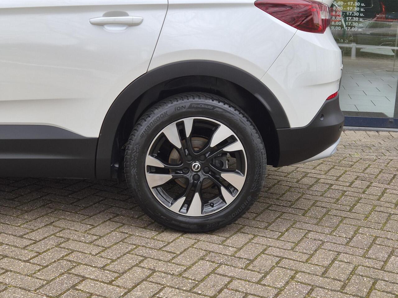 Opel Grandland X 1.2 Turbo Innovation AUTOMAAT | Navigatie | Climate Control | Cruise Control | LM Velgen | Parkeersensoren + Camera