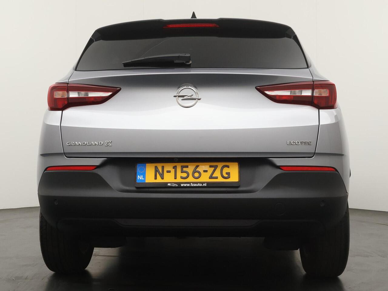 Opel Grandland X 1.2 Turbo Business Executive - Navigatie - Climate Control - LED koplampen