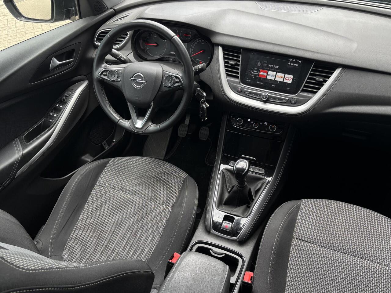 Opel Grandland X Edition 2020 1.2 Turbo 130pk | SIDESTEPS | TREKHAAK | CAMERA | APPLE CARPLAY / ANDROID AUTO | ISOFIX | DAB+ | CLIMATE CONTROL |