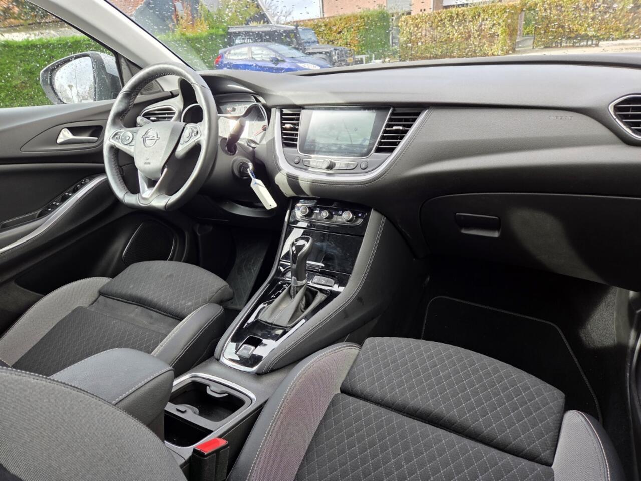Opel Grandland X 130 PK Turbo Business Executive | Stoel/Stuurverwarming | Comfor