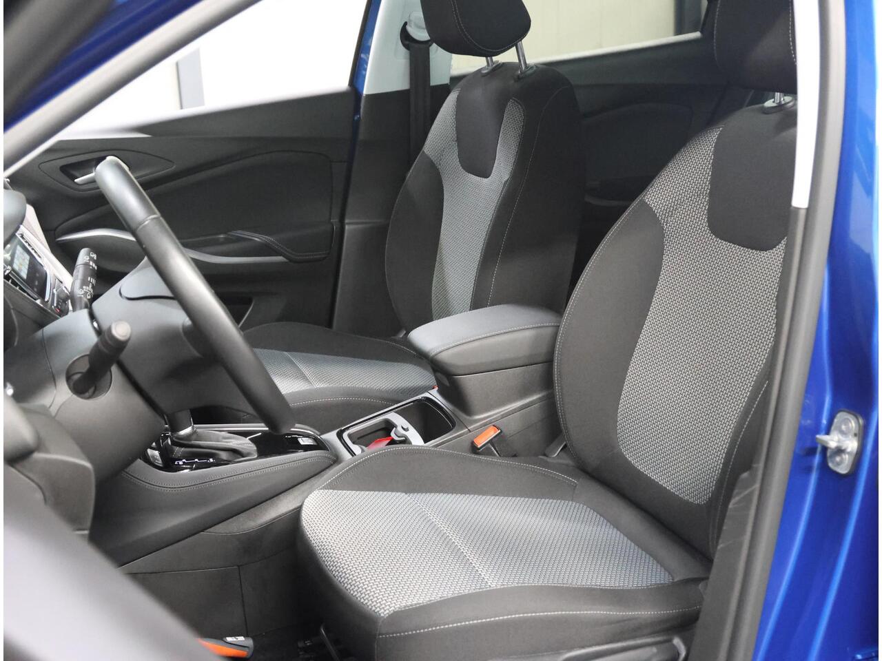 Opel Grandland X 130PK Edition | 1ste eigenaar | Glazen dak | Navigatie | Cruise Control | Climate Control | LED | Armsteun | Parkeersensoren | Isofix | Privacy Glass | AUTOMAAT |