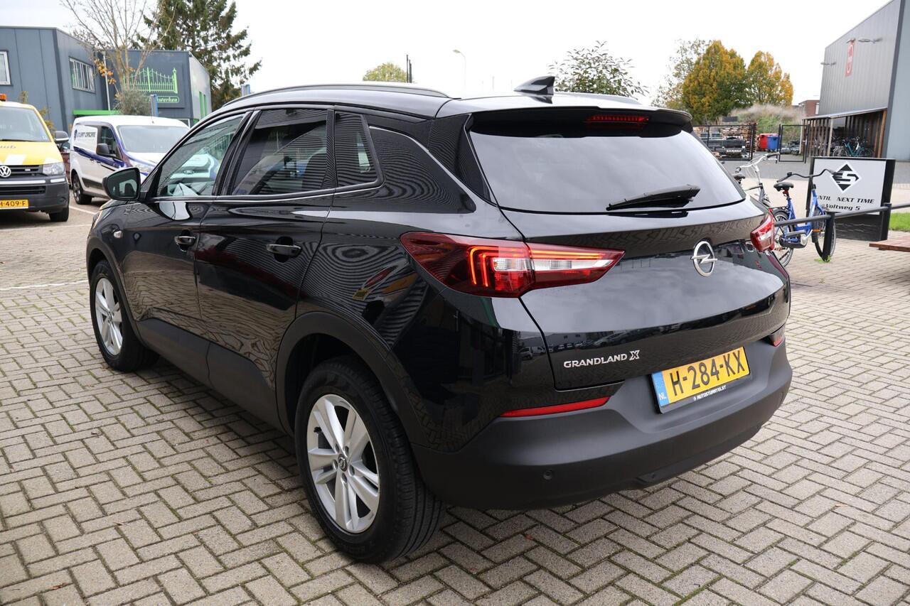 Opel Grandland X 1.2 Business Executive 1e Eigenaar | Dealer Onderh | NL-Auto | BTW | Winterpack | Climate | Navi | Carplay | Keyless | Cruise | PDC | Start/Stop | Hill-Hold | Full Led