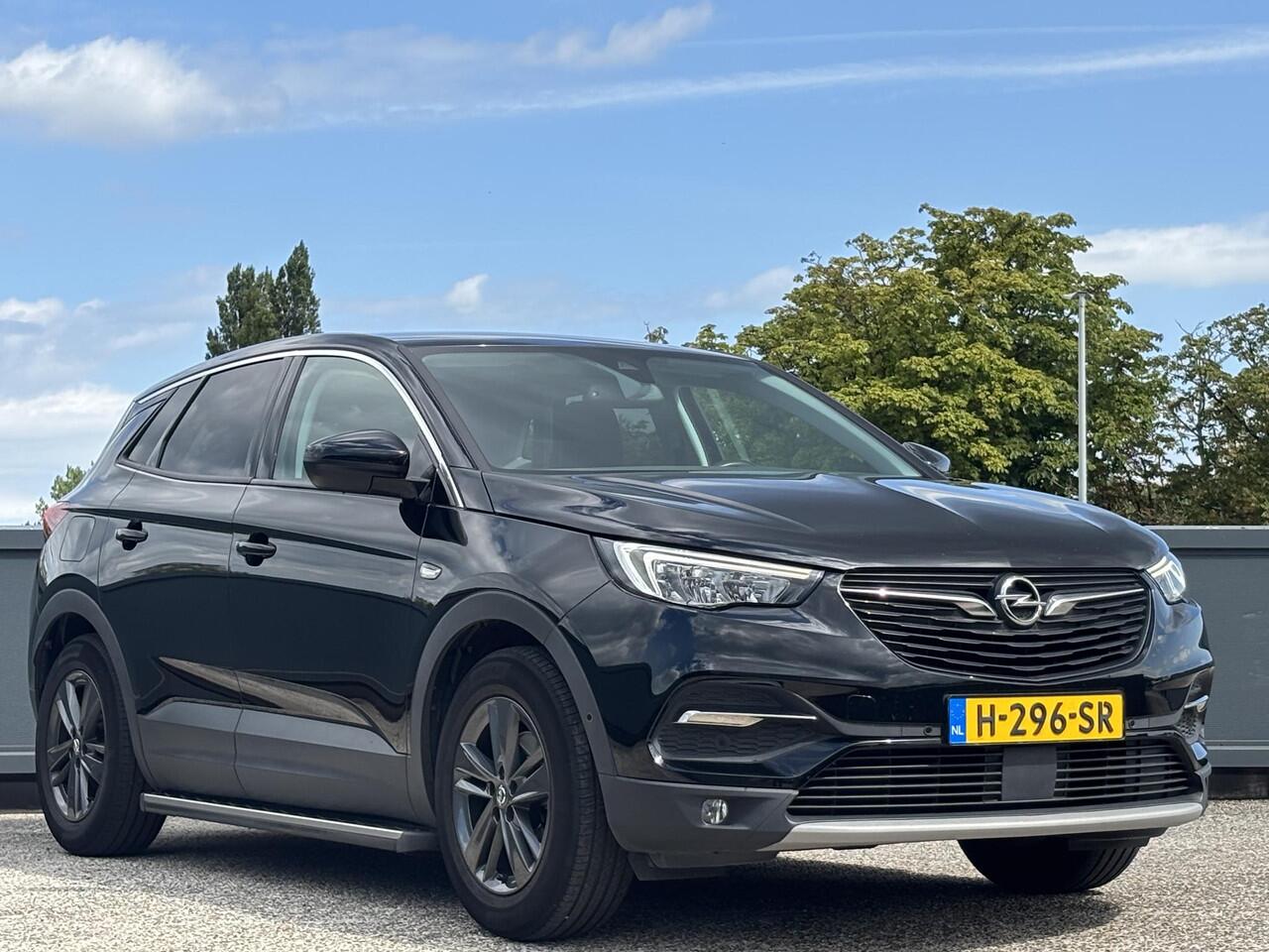 Opel Grandland X Edition 2020 1.2 Turbo 130pk | SIDESTEPS | TREKHAAK | CAMERA | APPLE CARPLAY / ANDROID AUTO | ISOFIX | DAB+ | CLIMATE CONTROL |
