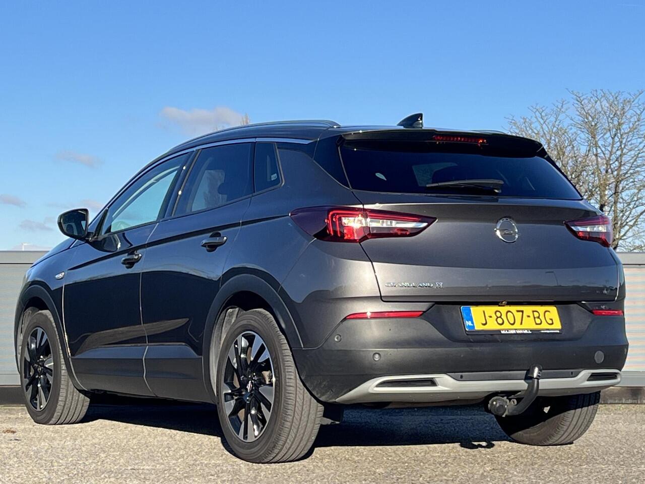 Opel Grandland X Innovation 1.2 Turbo 130pk EAT8 | AGR-STOELEN | FULL LED | TREKHAAK | KEYLESS | NAVI PRO | APPLE CARPLAY / ANDROID AUTO | ISOFIX |